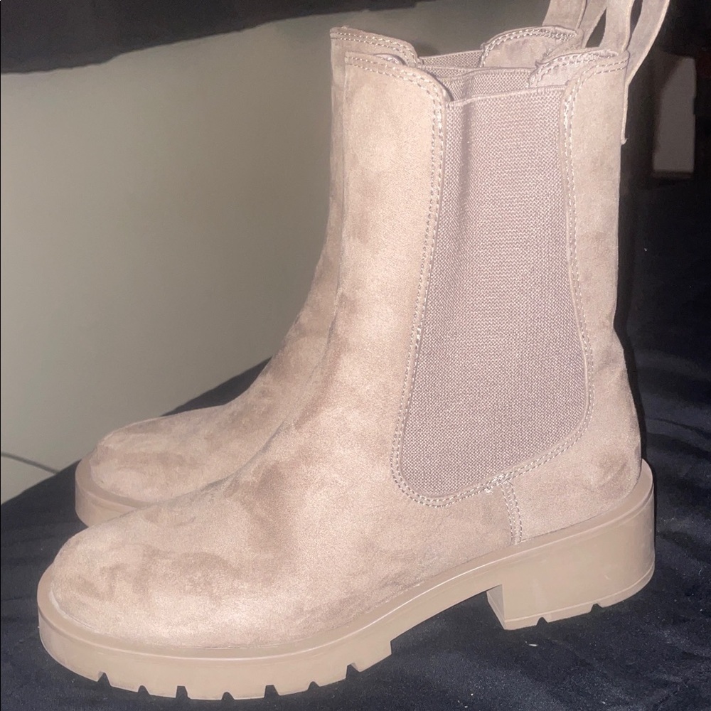 H&M Beige Suede Ankle Boots - Picture 4 of 6